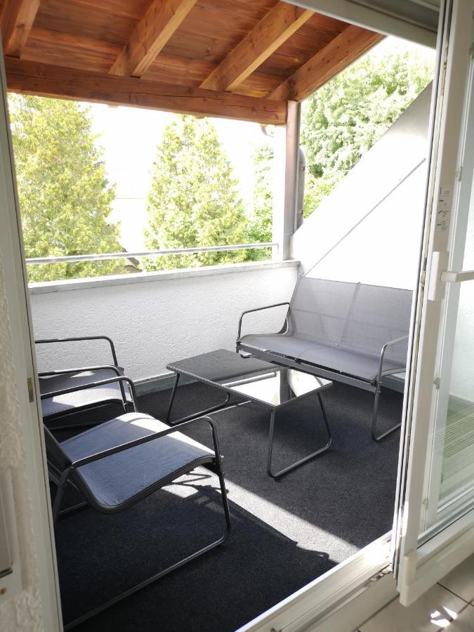 Familienfreundliche Ferienwohnung Mit Wohlfuehlbalkon Und Kostenlosem Parkplatz Nahe Messe Und Bodensee Мекенбойрен Екстериор снимка