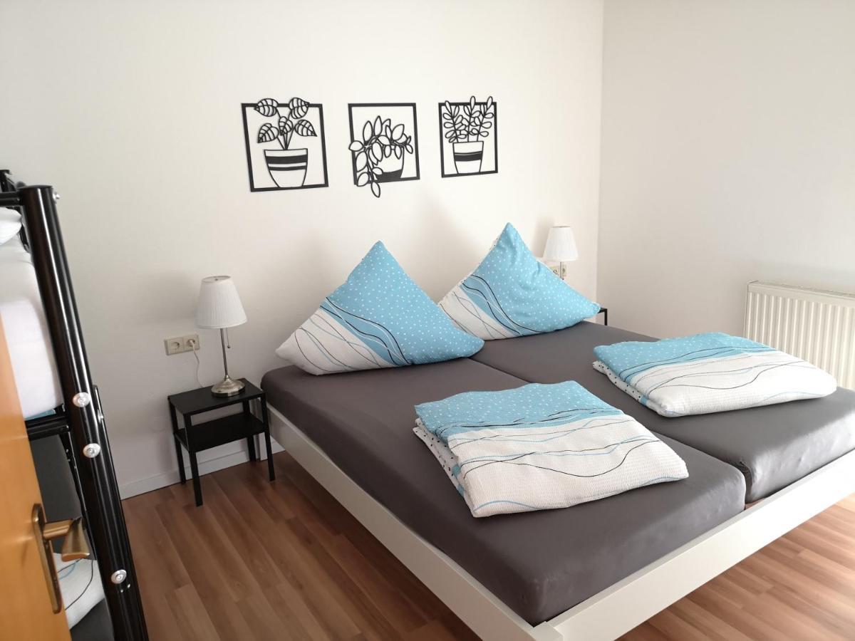 Familienfreundliche Ferienwohnung Mit Wohlfuehlbalkon Und Kostenlosem Parkplatz Nahe Messe Und Bodensee Мекенбойрен Екстериор снимка