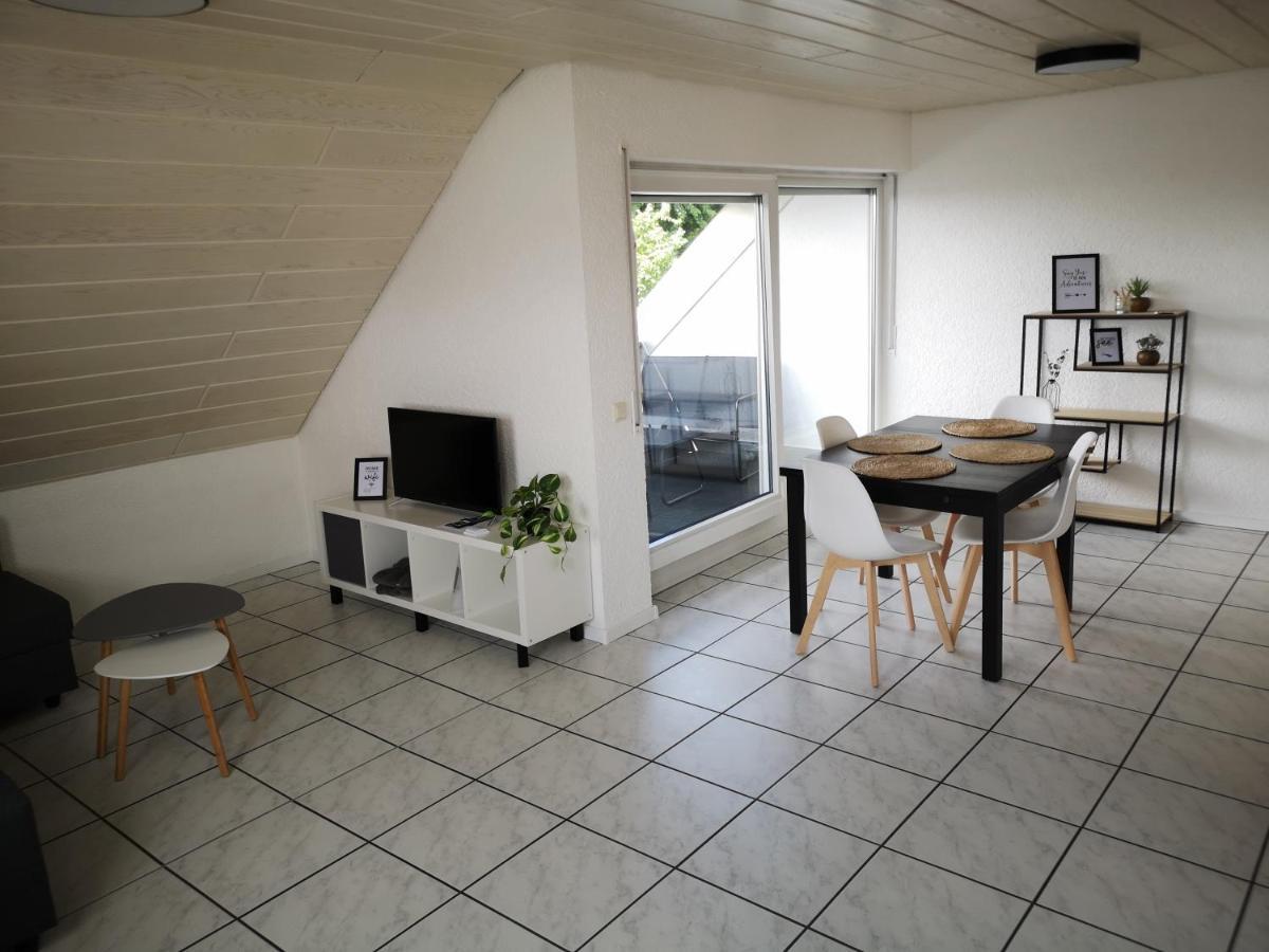 Familienfreundliche Ferienwohnung Mit Wohlfuehlbalkon Und Kostenlosem Parkplatz Nahe Messe Und Bodensee Мекенбойрен Екстериор снимка